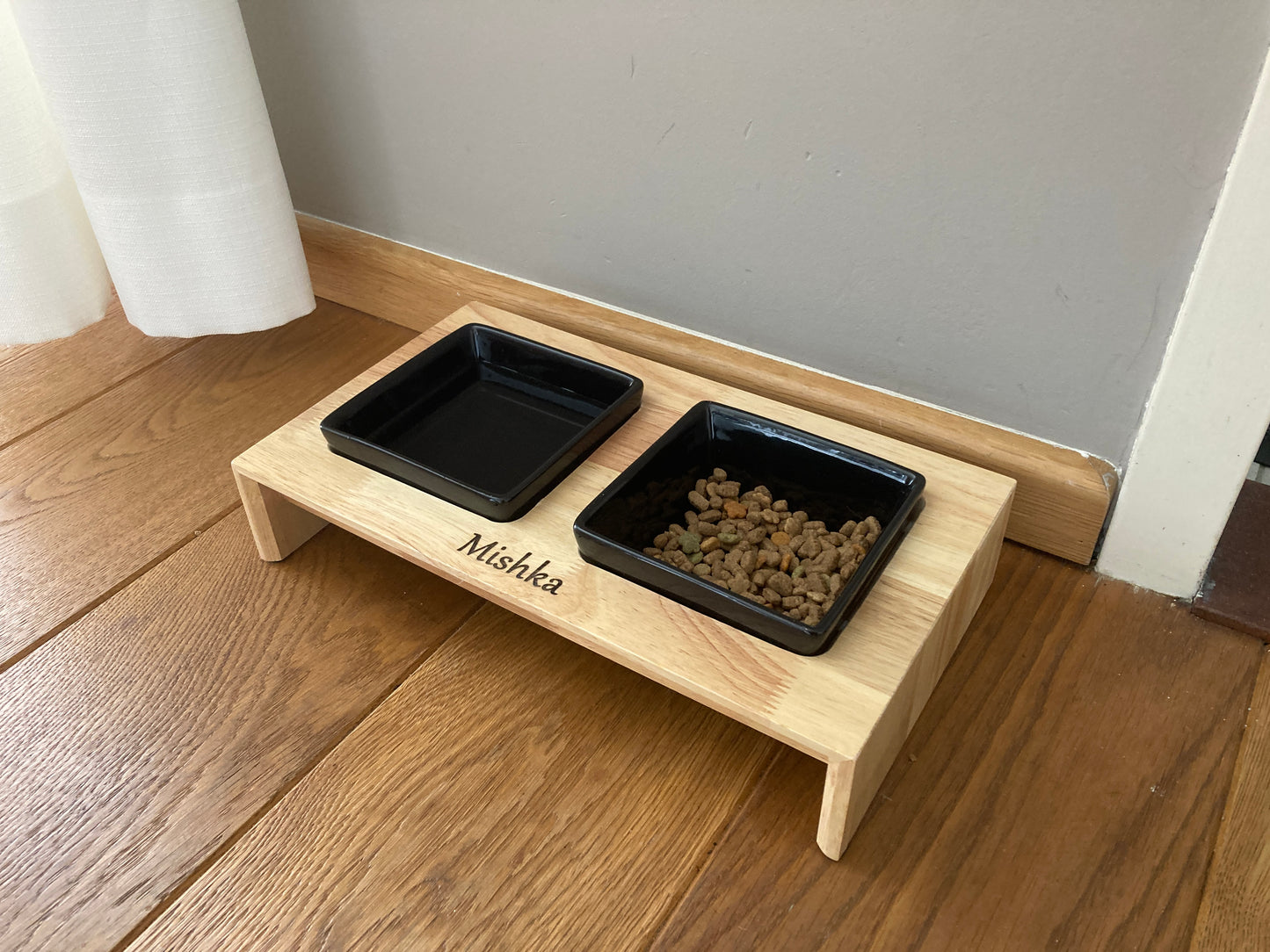Gepersonaliseerde Luxe Voerbak Set Keramiek/Hout